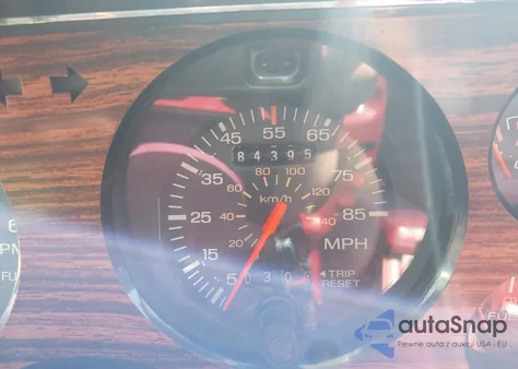 1983 Ford Mustang z USA, uszkodzony, nr VIN 1FABP2737DF133461